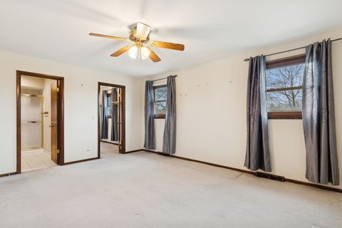 Tiny photo for 43 Inner Circle Drive, Des Plaines, IL 60016 (MLS # 12584254)