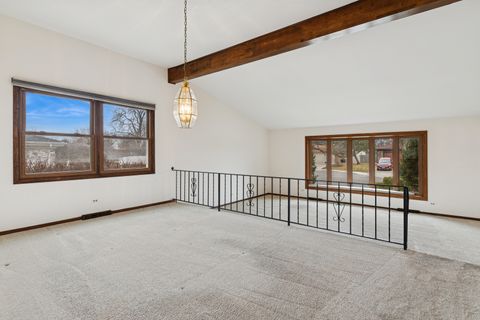 Tiny photo for 43 Inner Circle Drive, Des Plaines, IL 60016 (MLS # 12584254)