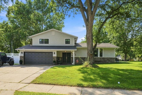 Tiny photo for 3734 Lorton Avenue, Davenport, IA 52807 (MLS # 12745416)