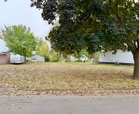 322 E Watson Street Forrest IL 61741