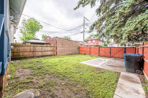 Tiny photo for 7710 S Euclid Avenue, Chicago, IL 60649 (MLS # 12675834)