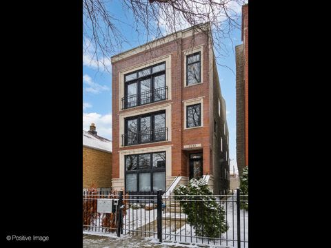 2233 N Leavitt Street 2 Chicago IL 60647
