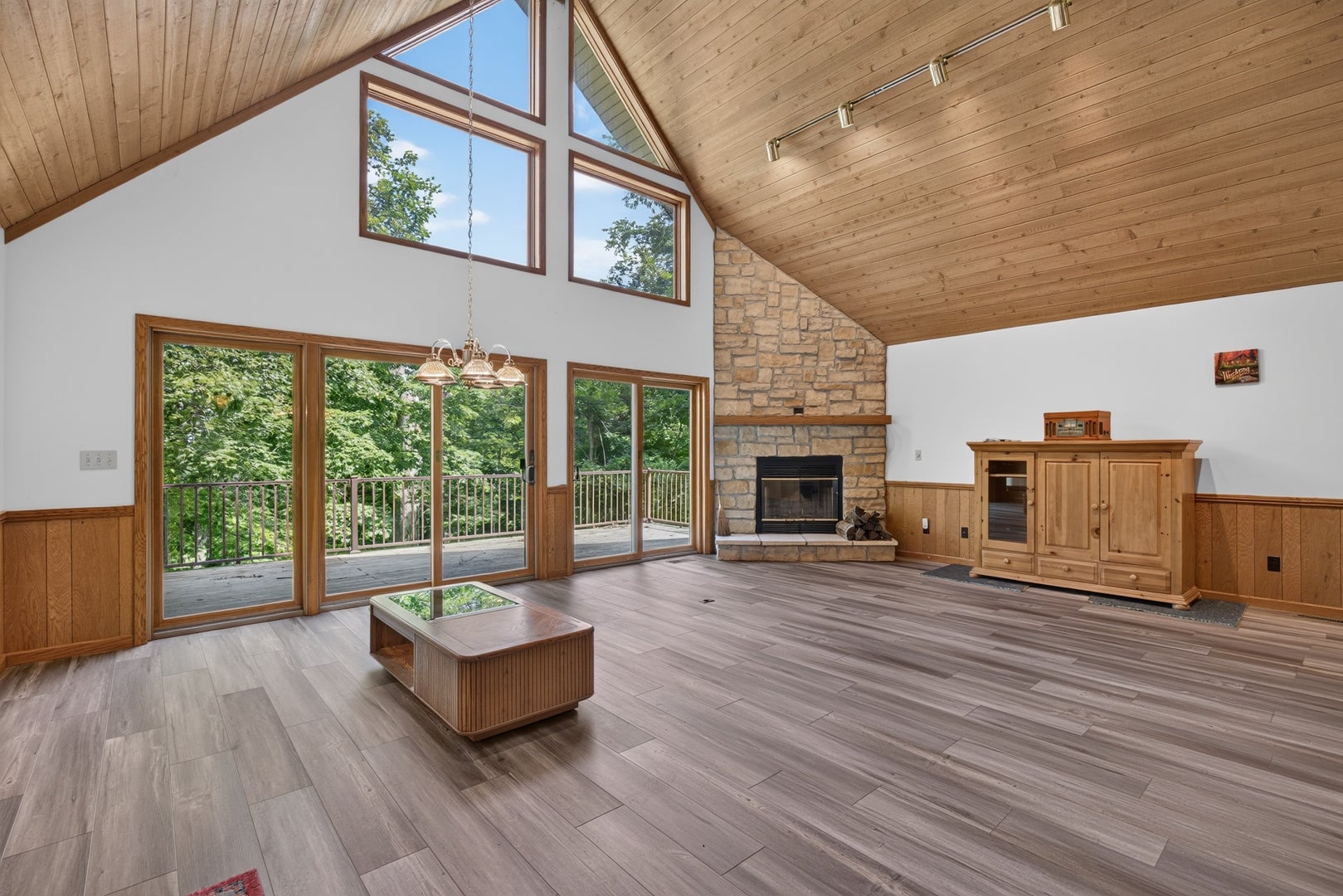1241 Sunnyslope Drive