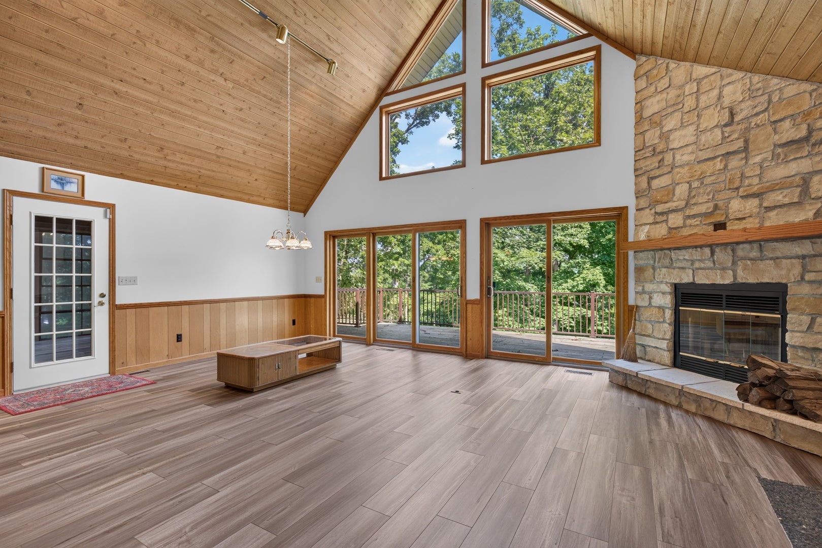 1241 Sunnyslope Drive