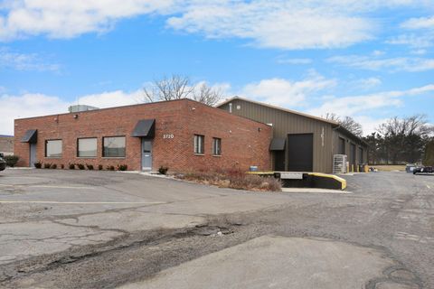 3720 Hawthorne Court Waukegan IL 60087