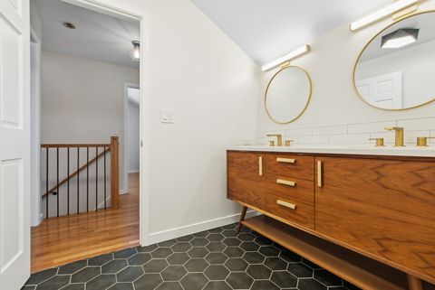 Tiny photo for 22W364 Glen Park Road, Glen Ellyn, IL 60137 (MLS # 12527345)