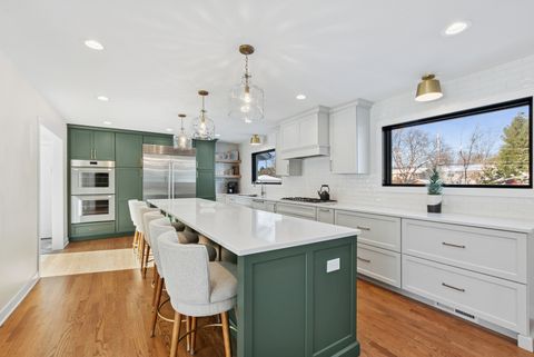 Tiny photo for 22W364 Glen Park Road, Glen Ellyn, IL 60137 (MLS # 12527345)