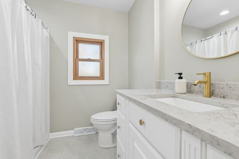 Tiny photo for 22W364 Glen Park Road, Glen Ellyn, IL 60137 (MLS # 12527345)