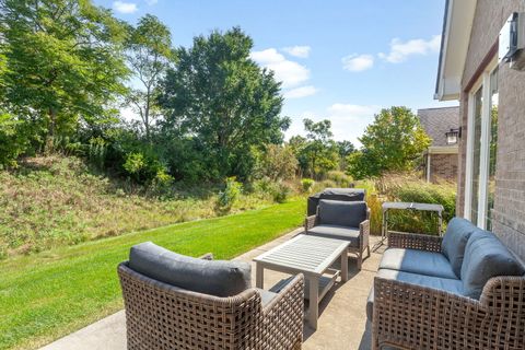 Tiny photo for 2162 Washington Drive #2162, Northbrook, IL 60062 (MLS # 12469950)