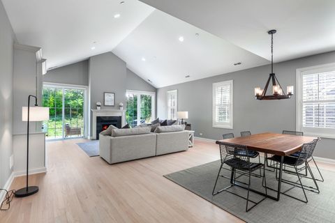 Tiny photo for 2162 Washington Drive #2162, Northbrook, IL 60062 (MLS # 12469950)