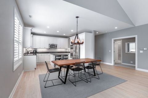 Tiny photo for 2162 Washington Drive #2162, Northbrook, IL 60062 (MLS # 12469950)