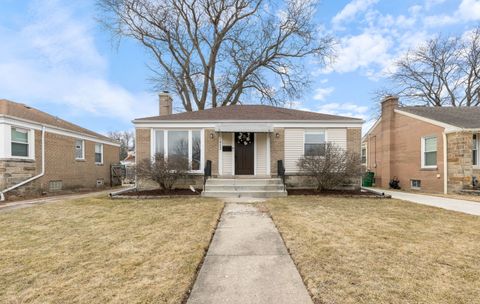 Photo of 1932 Newcastle Avenue, Westchester, IL 60154 (MLS # 12576651)