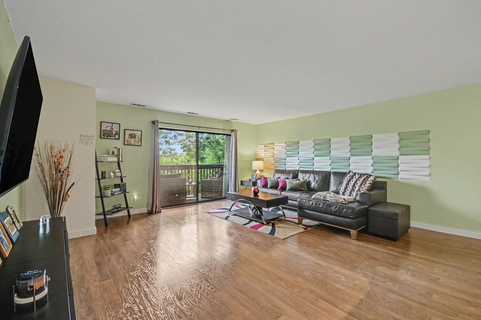 120 Lakeview Drive 519