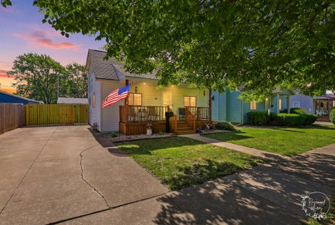 Tiny photo for 372 N Blaine Avenue, Bradley, IL 60915 (MLS # 12664840)