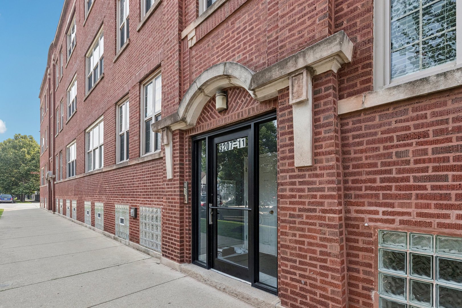 3211 W George Street 2
