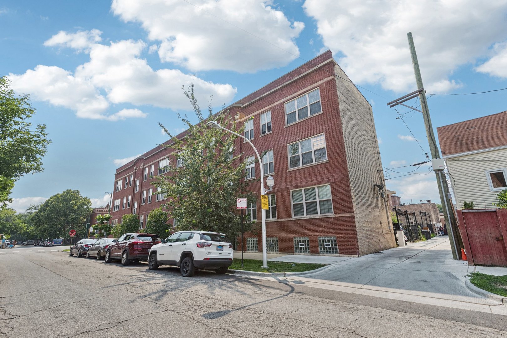 3211 W George Street 2