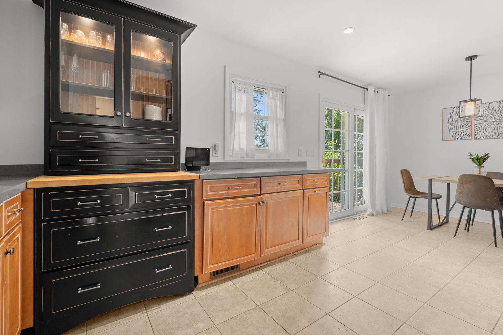 337 W Margaret Terrace