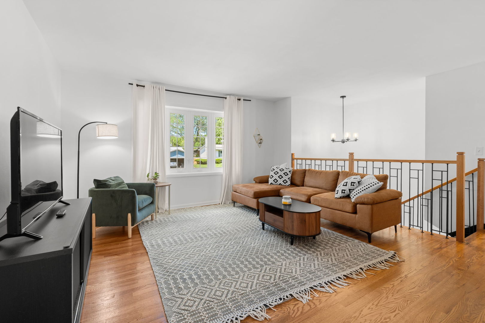 337 W Margaret Terrace
