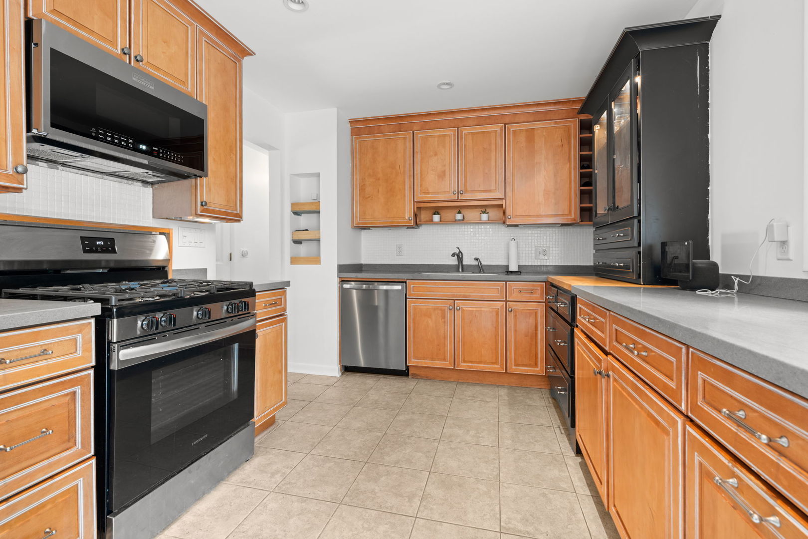 337 W Margaret Terrace