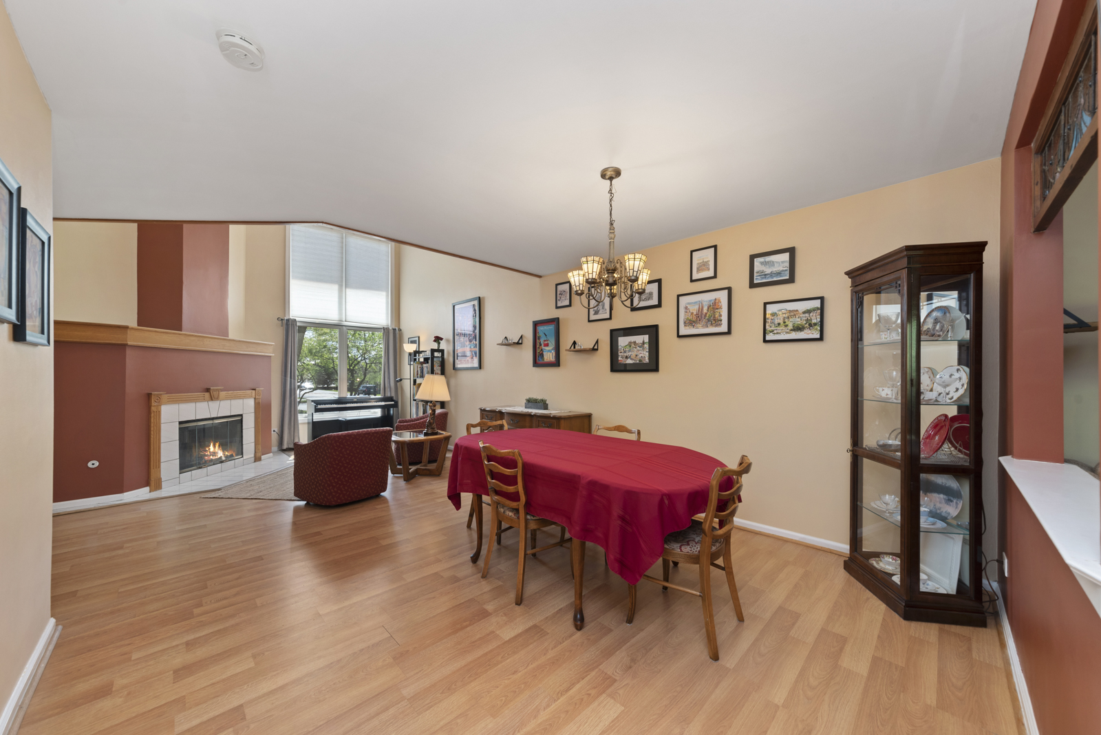 22W128 Butterfield Road