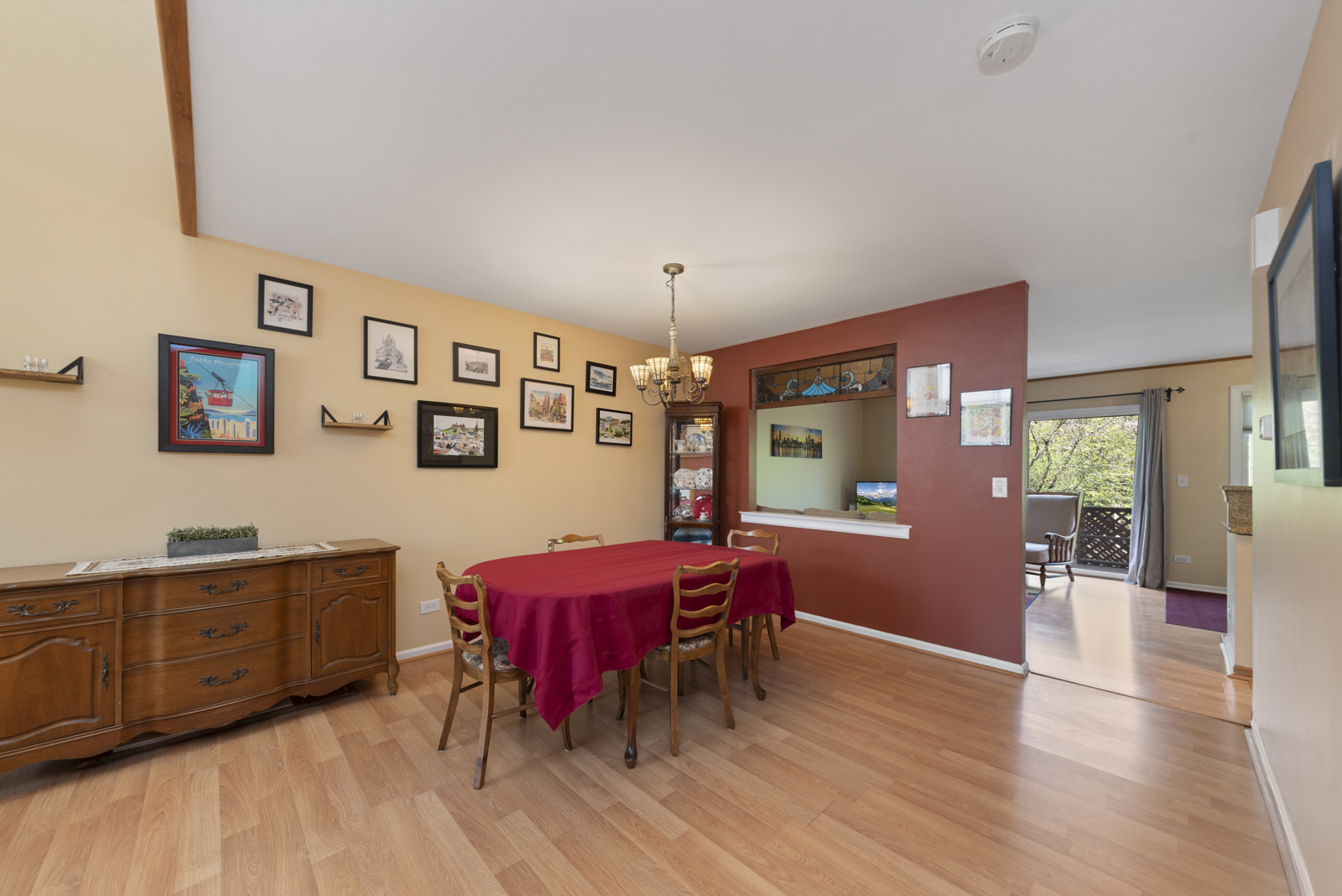 22W128 Butterfield Road