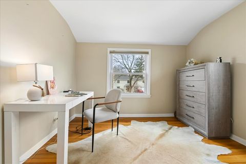 Tiny photo for 1334 S 5th Street, St. Charles, IL 60174 (MLS # 12584179)