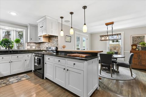 Tiny photo for 1334 S 5th Street, St. Charles, IL 60174 (MLS # 12584179)