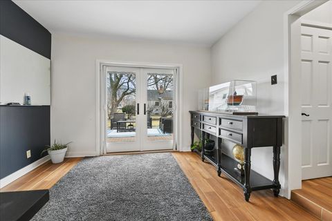 Tiny photo for 1334 S 5th Street, St. Charles, IL 60174 (MLS # 12584179)