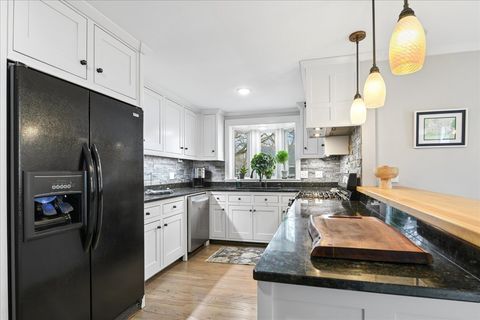 Tiny photo for 1334 S 5th Street, St. Charles, IL 60174 (MLS # 12584179)