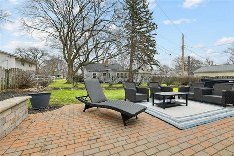 Tiny photo for 1334 S 5th Street, St. Charles, IL 60174 (MLS # 12584179)