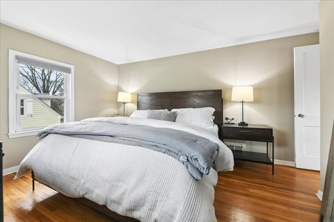 Tiny photo for 1334 S 5th Street, St. Charles, IL 60174 (MLS # 12584179)