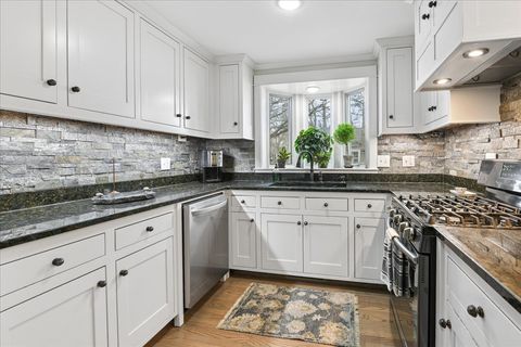 Tiny photo for 1334 S 5th Street, St. Charles, IL 60174 (MLS # 12584179)