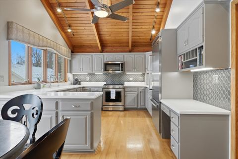 Tiny photo for 320 W Russell Street, Barrington, IL 60010 (MLS # 12514150)