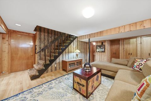 Tiny photo for 320 W Russell Street, Barrington, IL 60010 (MLS # 12514150)