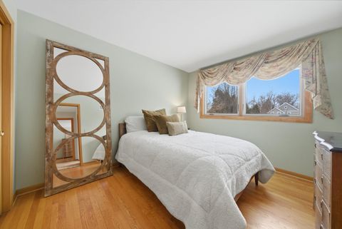 Tiny photo for 320 W Russell Street, Barrington, IL 60010 (MLS # 12514150)