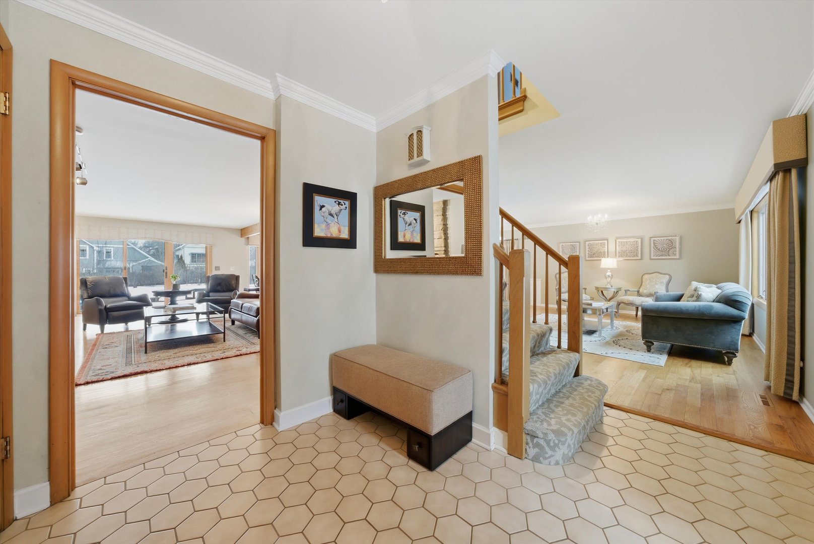 320 W Russell Street