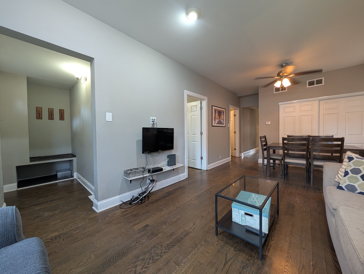 1911 W Addison Street 1