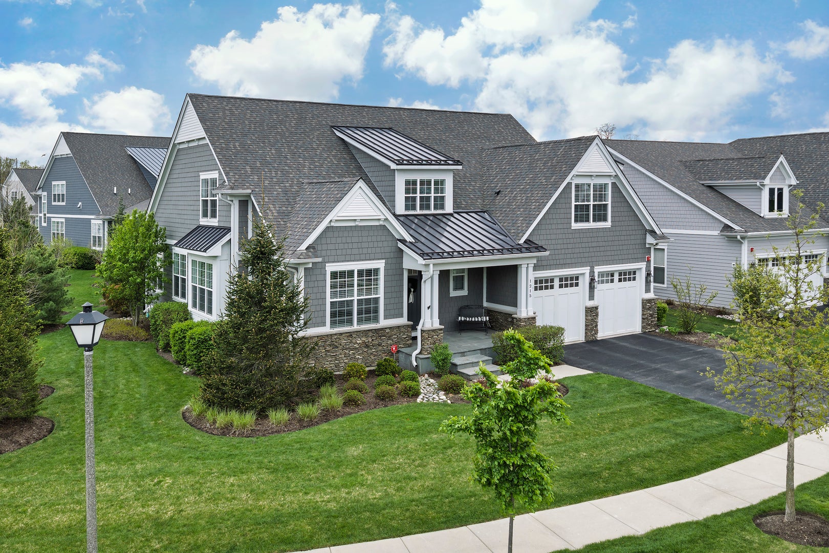 1215 Woodview Lane