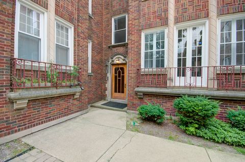 Tiny photo for 10535 S Hale Avenue #1W, Chicago, IL 60643 (MLS # 12629320)