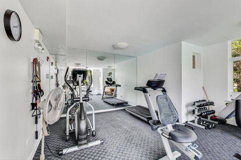 Tiny photo for 425 Village Green #213, Lincolnshire, IL 60069 (MLS # 12505009)