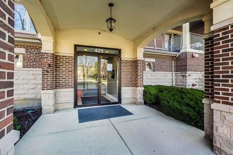 Tiny photo for 425 Village Green #213, Lincolnshire, IL 60069 (MLS # 12505009)