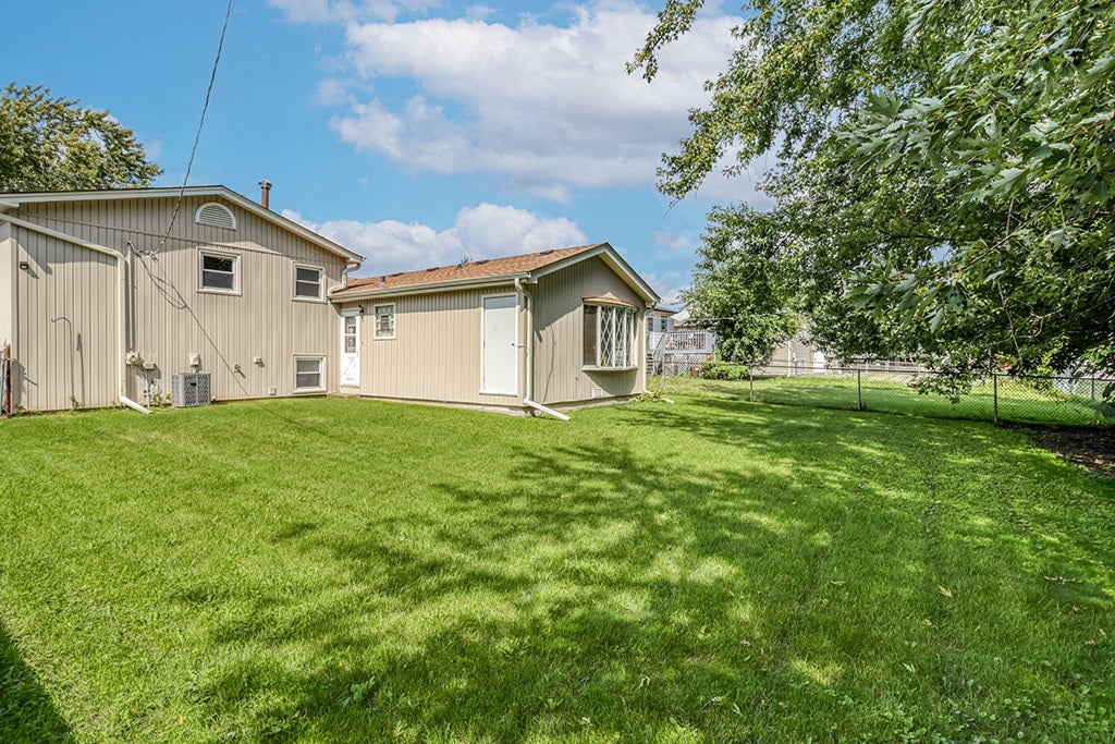 5809 Orange Lane
