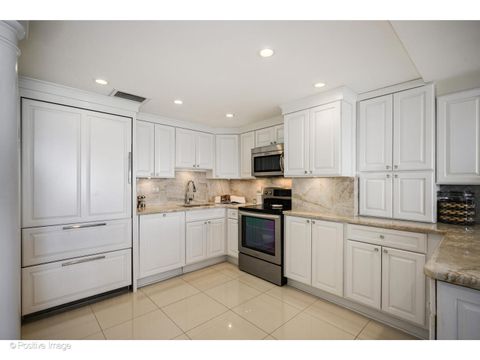 Tiny photo for 175 E Delaware Place #7107, Chicago, IL 60611 (MLS # 12600230)