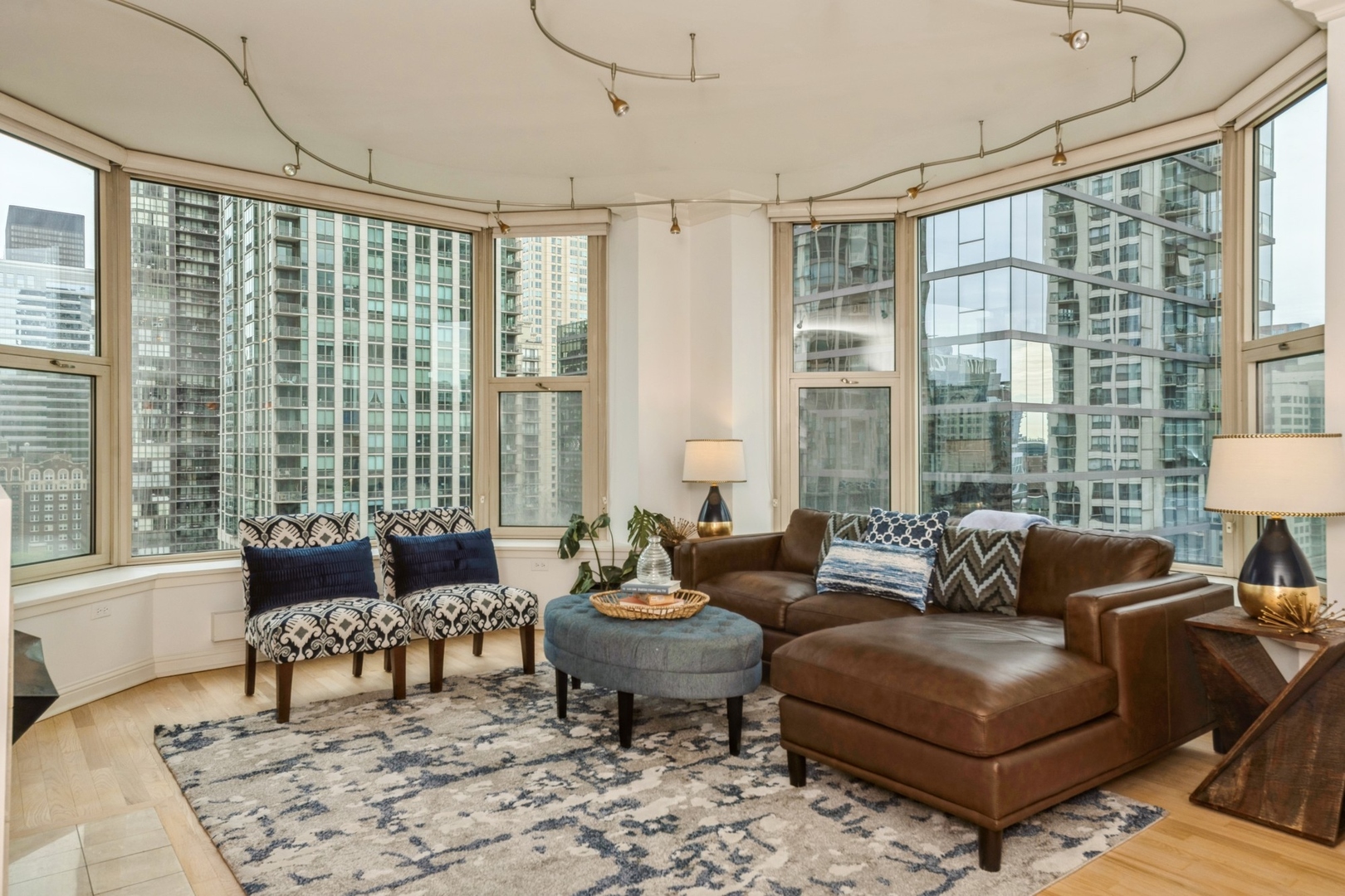 25 E Superior Street 1801