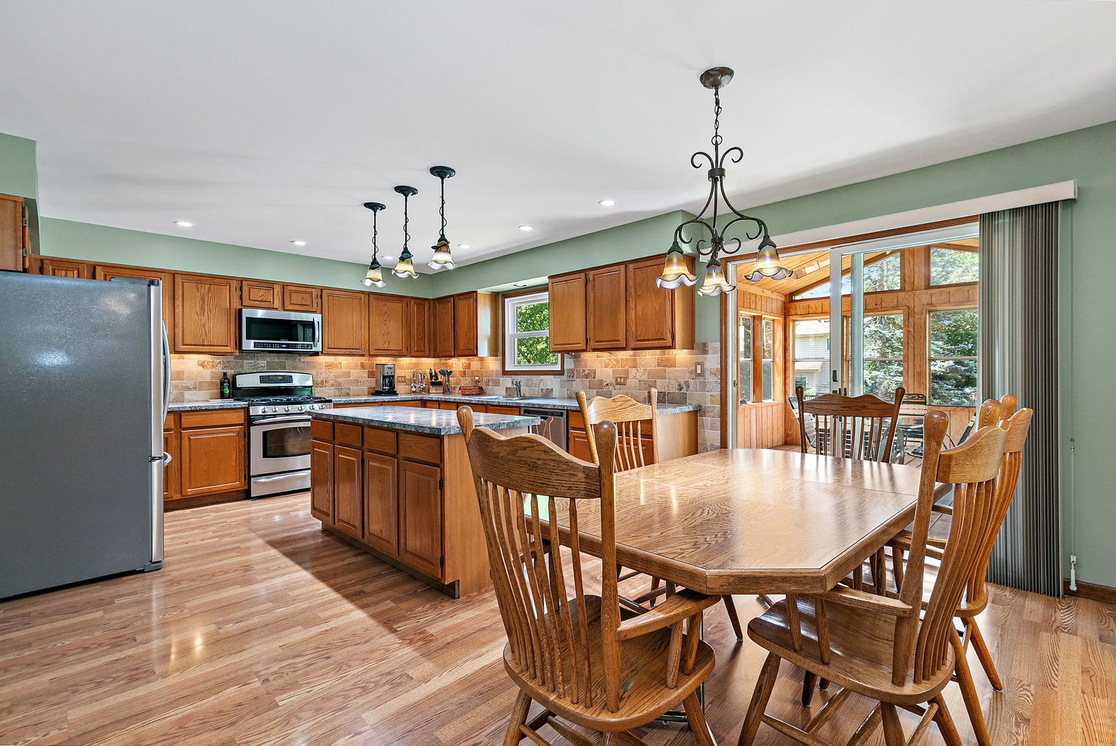 2433 Smalley Court