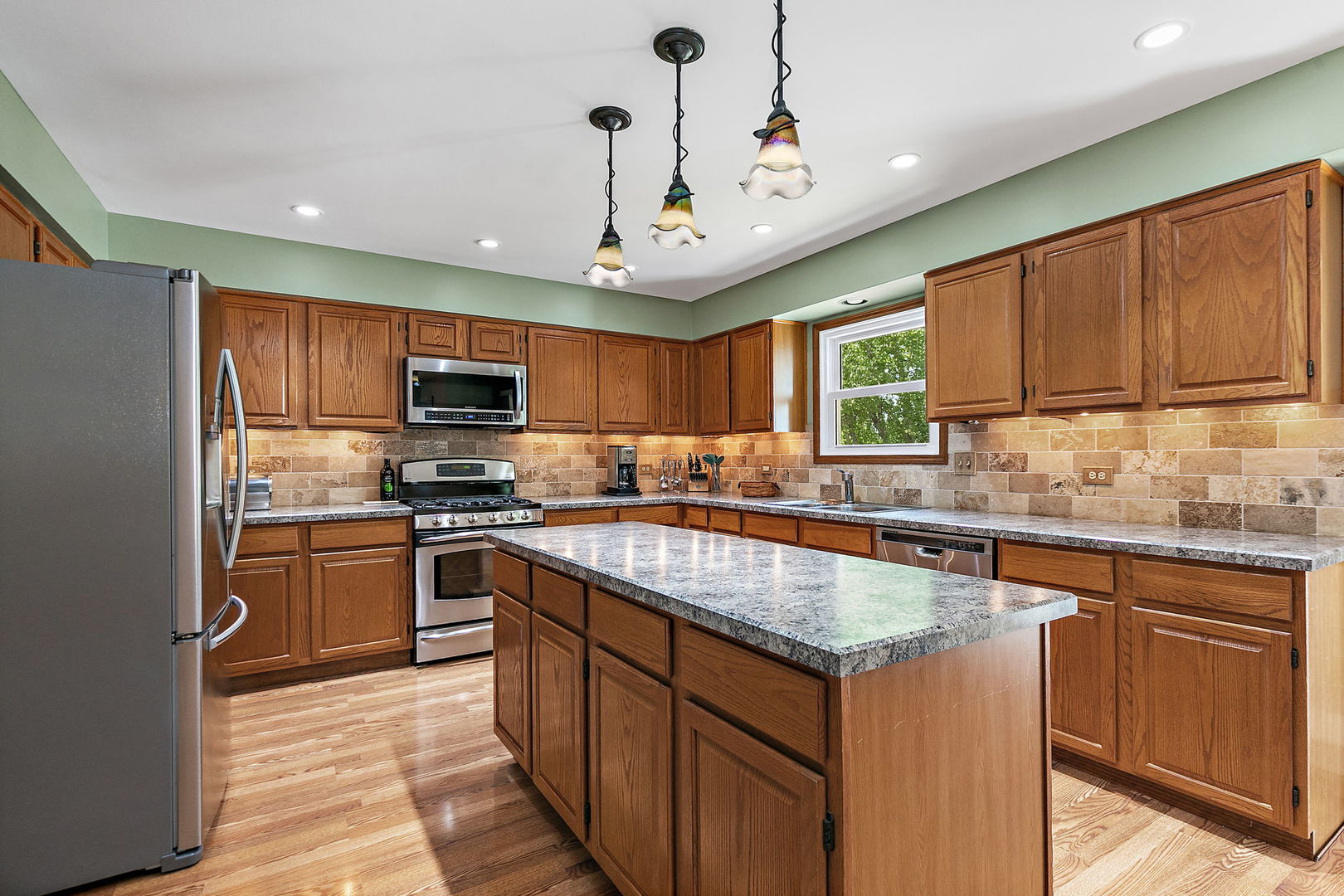 2433 Smalley Court