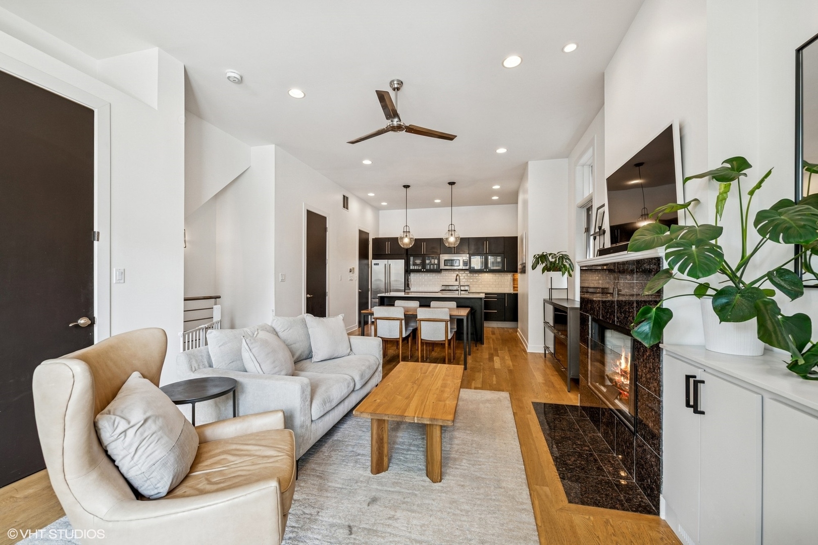 2020 W Iowa Street 1E