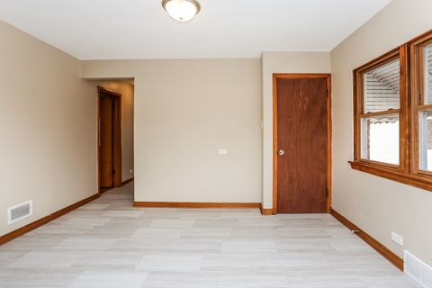 Tiny photo for 9006 W 22nd Place, North Riverside, IL 60546 (MLS # 12460619)