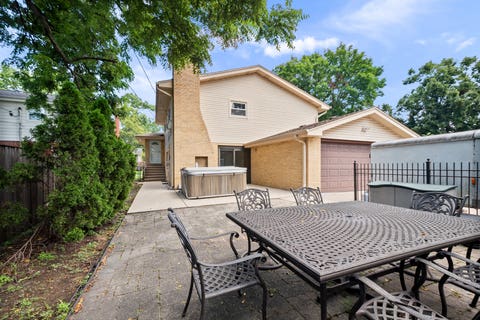 Tiny photo for 600 FLORENCE Drive, Park Ridge, IL 60068 (MLS # 12735930)