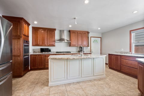 Tiny photo for 600 FLORENCE Drive, Park Ridge, IL 60068 (MLS # 12735930)